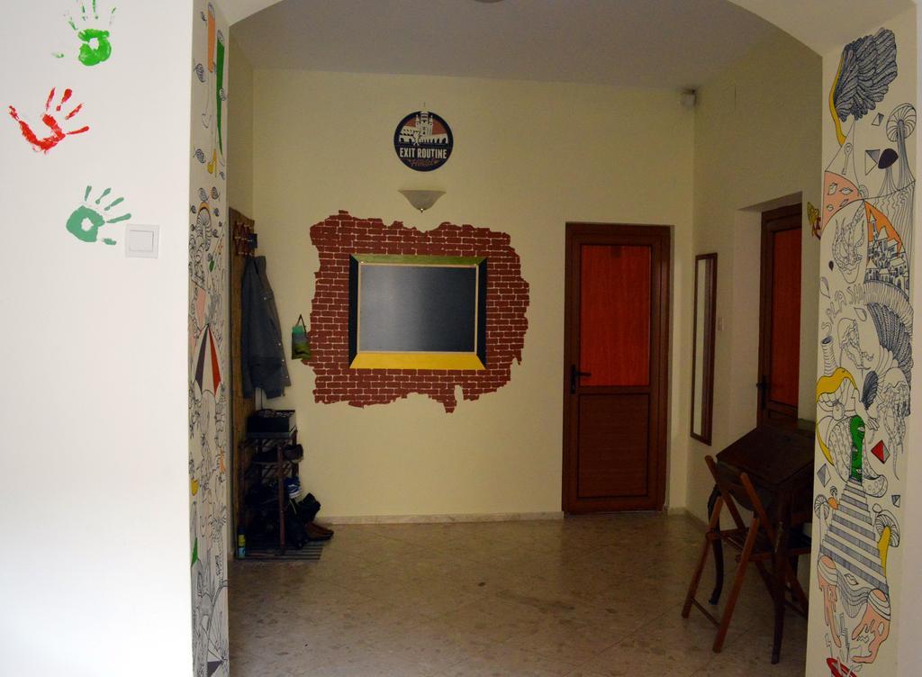 Exit Routine Hostel Тимишоара Экстерьер фото