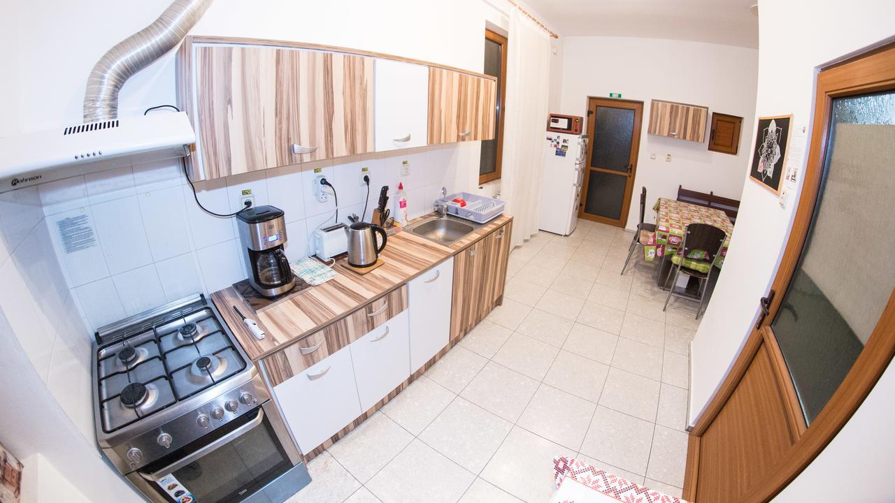Exit Routine Hostel Тимишоара Экстерьер фото