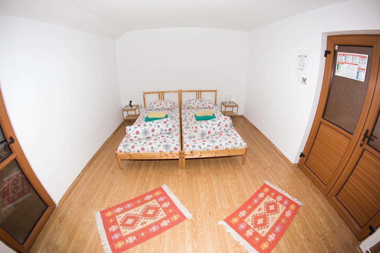 Exit Routine Hostel Тимишоара Номер фото