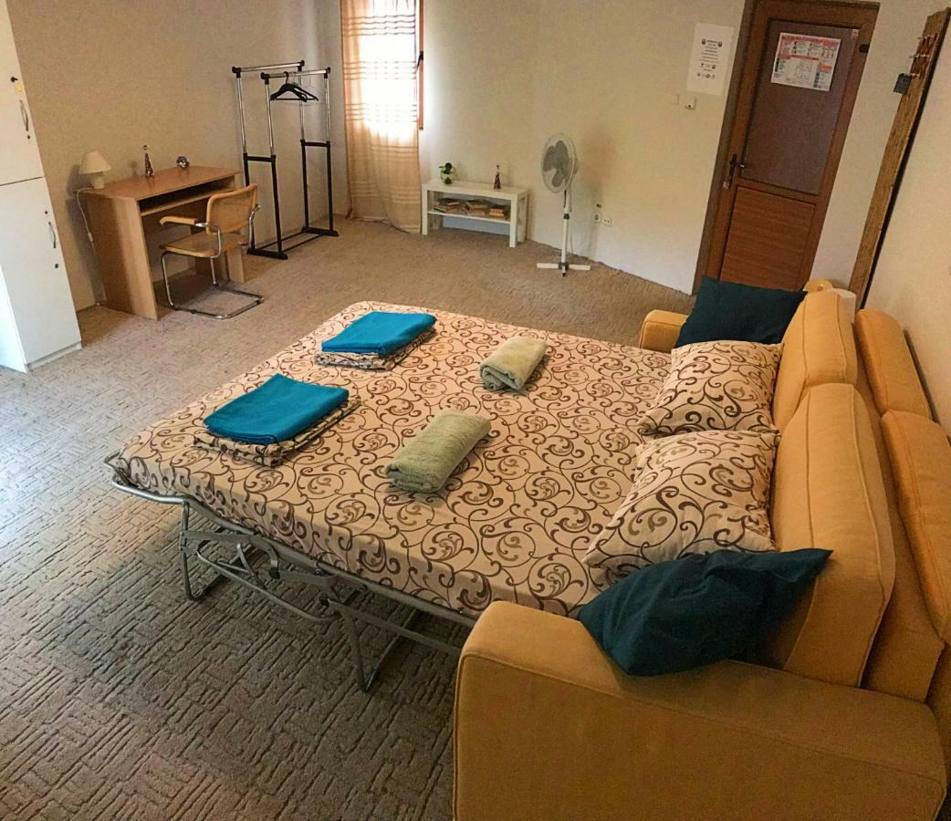 Exit Routine Hostel Тимишоара Экстерьер фото